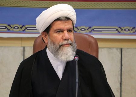 حوزه علمیه فارس سنگر علم، تقوا و مقابله با دشمن / رسانه‌ها، پیام‌آوران سحر