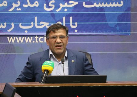 زیان امواج تلفن همراه شایعه است/نصب ۱۰ دکل در آزادراه شیراز ـ اصفهان