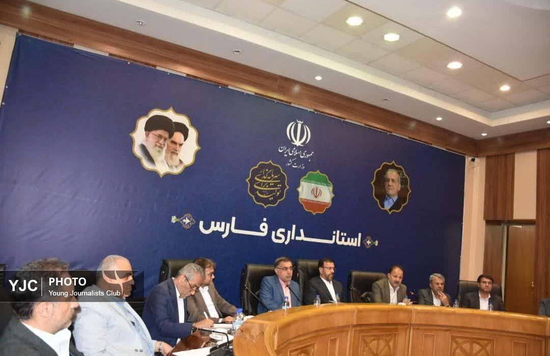 زیرساختهای ضعیف و محدودیتهای بانکی مانع بهرهبرداری کامل از ظرفیت صنعتی استان فارس است