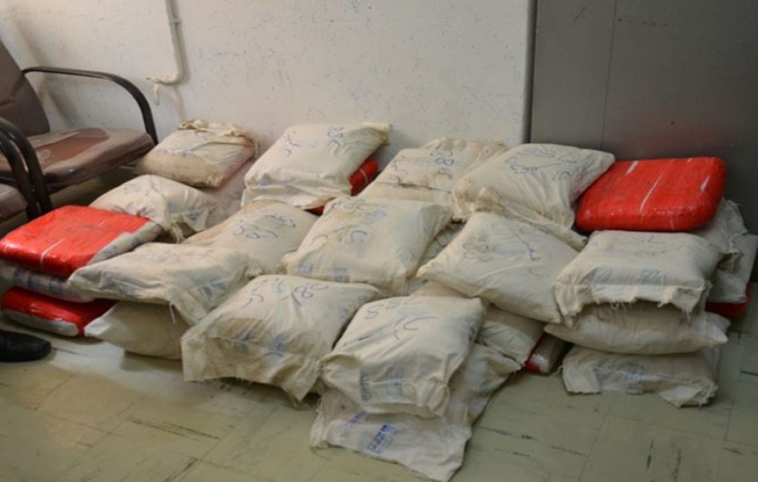 کشف بیش از ۲۳۷ کیلو تریاک از خودرو و منزل قاچاقچی در شیراز