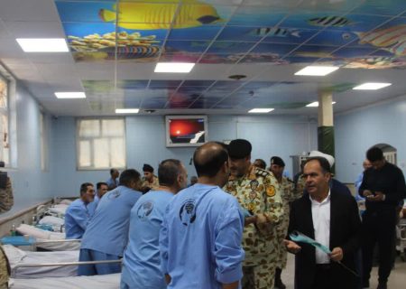 دیدار فرمانده تیپ ۵۵ هوابرد با جانبازان دفاع مقدس در بیمارستان جنت شیراز