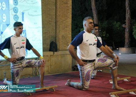 گزارش تصویری | آئین تجلیل از مرشدان، مدیران و قهرمانان ورزش زورخانه ای و کشتی پهلوانی در شیراز