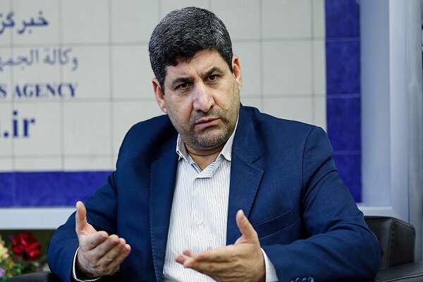 دانشگاه‌ها باید عقل منفصل دولت باشند