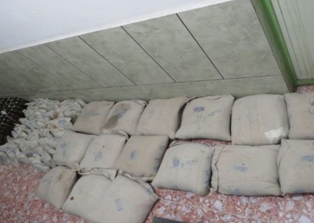 کشف بیش از ۳۰۰ کیلوگرم تریاک در عملیات مشترک پلیس فارس و هرمزگان