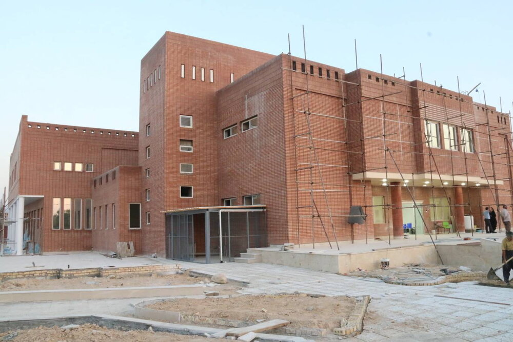 پایان انتظار ۱۶ ساله برای بهرهبرداری از بزرگترین کتابخانه عمومی جنوب فارس