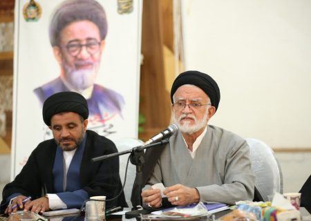 امر به معروف را از پشت ویترین بانک‌ها آغاز کنید/ ضرورت حفظ انسجام ملی و حمایت از رهبری