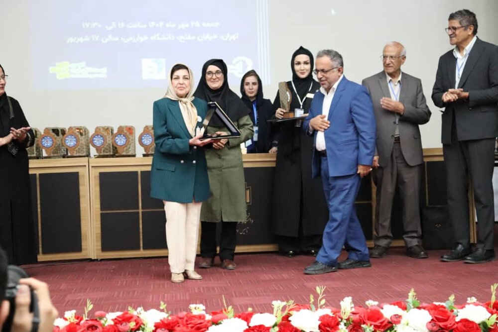 استاد دانشگاه شیراز برگزیده منتخب و پیشکسوت تأثیرگذار در زیستشناسی ایران شد