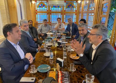 از برگزاری رویدادهای فرهنگی و هنری در بافت تاریخی شیراز حمایت می‌کنیم