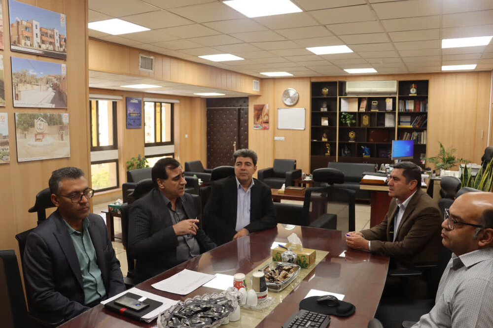 تمام توان خود را برای بازسازی سریع و ایمن مناطق زلزلهزده سپیدان به کار میگیریم