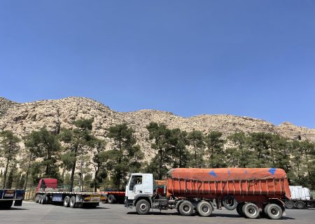 توزیع بیش از ۲ هزار تن نهاده کشاورزی بین انبار کارگزاران در سطح شهرستان فیروزآباد در هفت ماه نخست سال جاری