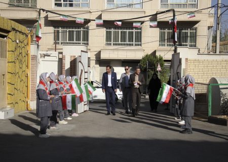 ۵۱ هزار دانش‌آموز نیازمند فارس در انتظار حمایت هستند