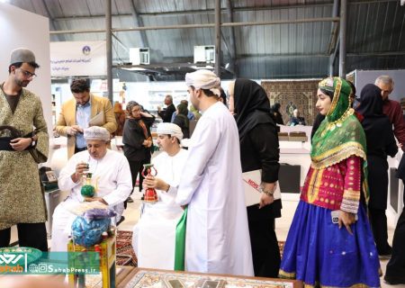 حضور پررنگ کشورهای عراق و عمان در غرفه صنایع‌دستی استان فارس در اکسپوی ۲۰۲۵
