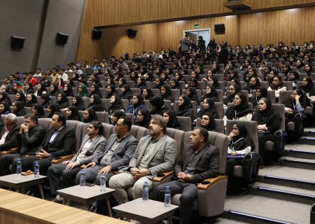 رویداد بزرگ فرهنگی «رویش» در دانشگاه علوم پزشکی شیراز آغاز شد