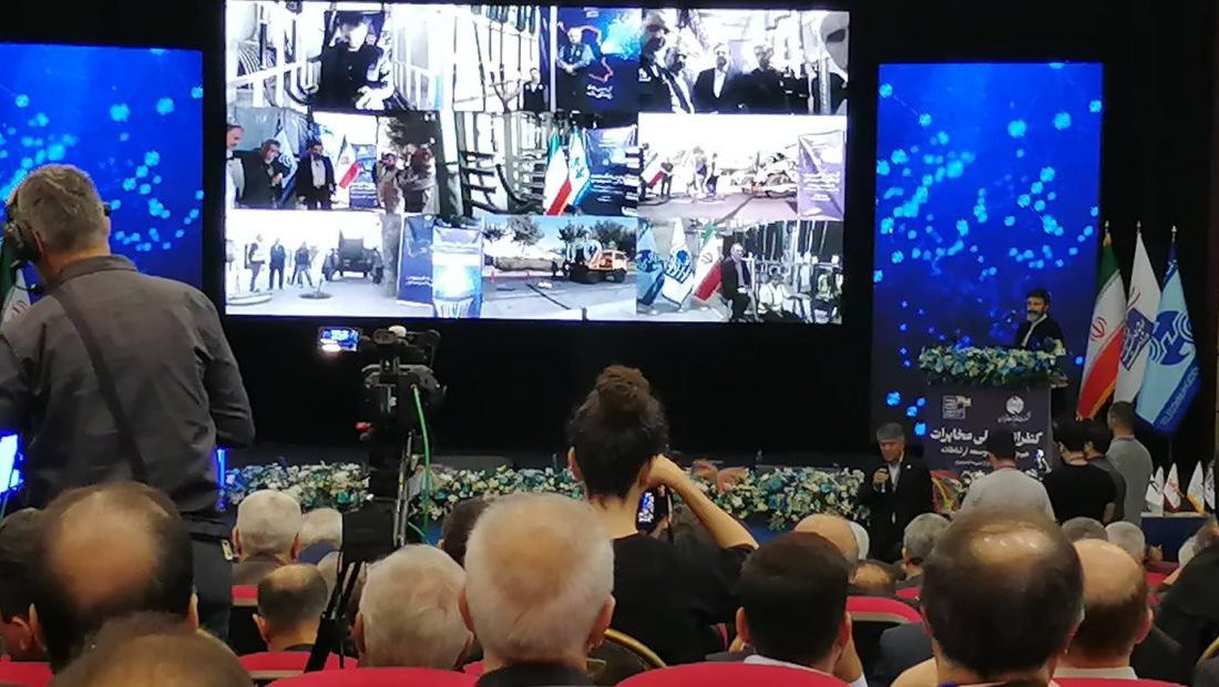 عملیات برش کابلهای مسی در فارس؛ جلوهای از تحول بزرگ در کیفیت ارتباطی با فیبر نوری در همایش ملی مخابرات