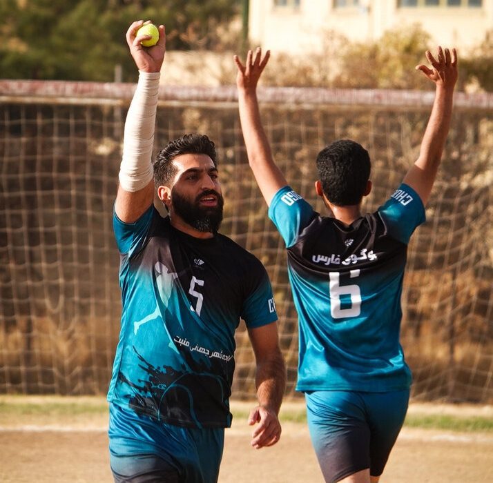 برای نخستین بار در کشور؛ سرود ملی چوگو در آباده رونمایی شد /افتخاری فرهنگی برای استان فارس و هنرمندان شهر جهانی منبت