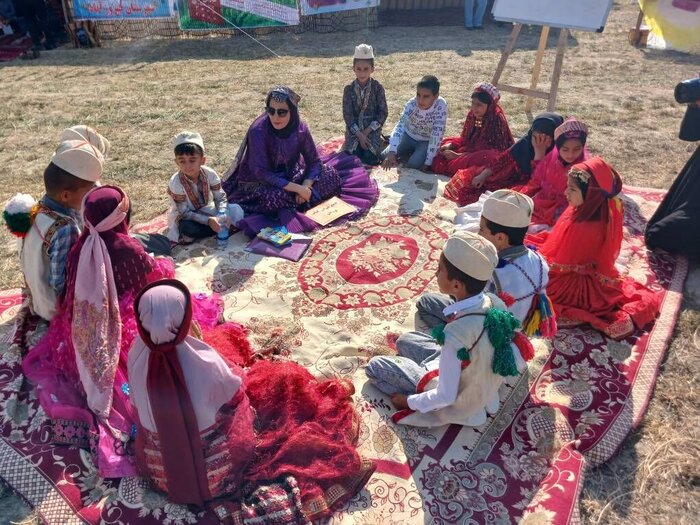 طراحی سه مسیر برای سفر کتاب به سیاه‌چادرهای عشایری فارس