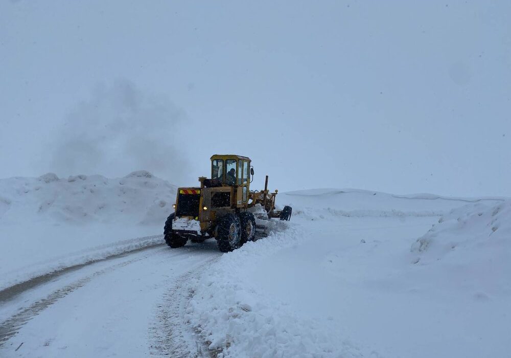 آماده‌باش بیش از ۸۰۰ راهدار استان فارس در عملیات راهداری زمستانی