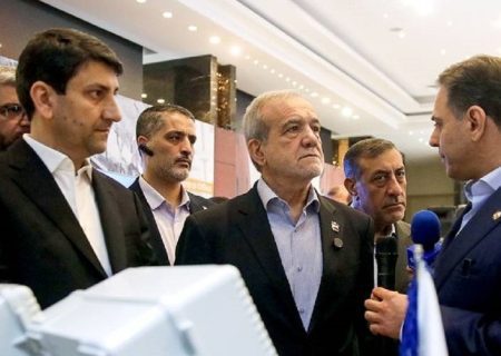 تأکید رئیس‌جمهور بر حمایت از نوآوری‌های بومی در توسعه شبکه فیبر نوری کشور