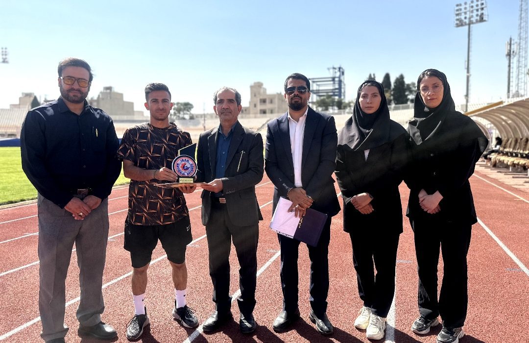 فارس؛ پیشتاز ثبت رکوردهای ملی / درخشش محمود فیضی با دو رکورد جدید در رشته روپایی با توپ فوتسال و هندبال