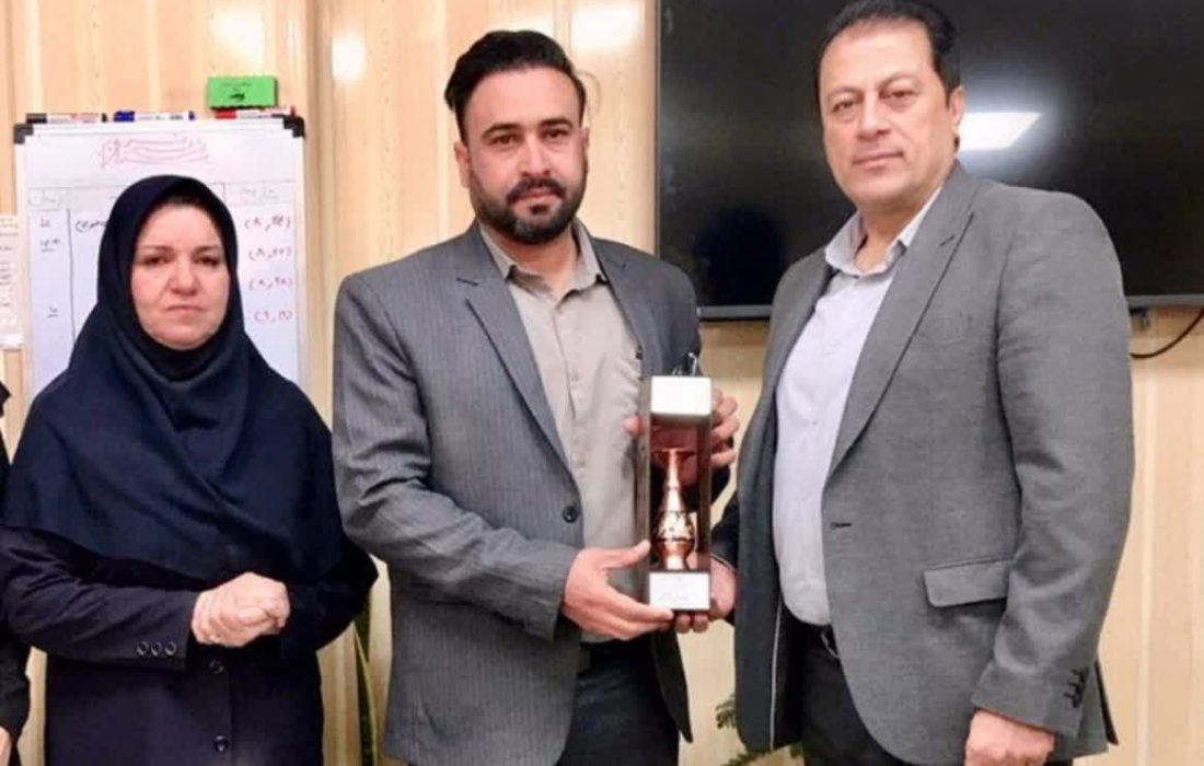 تقدیر از مدیر روابط‌عمومی هیئت ورزش‌های همگانی فارس به مناسبت هفته تربیت بدنی