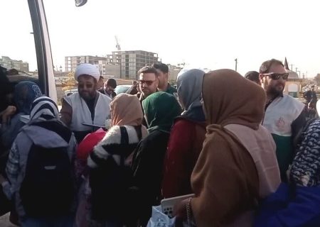 اعزام نخستین گروه زائران اولی طرح «مهر درخشان رضوی» فارس به حرم شمس‌الشموس