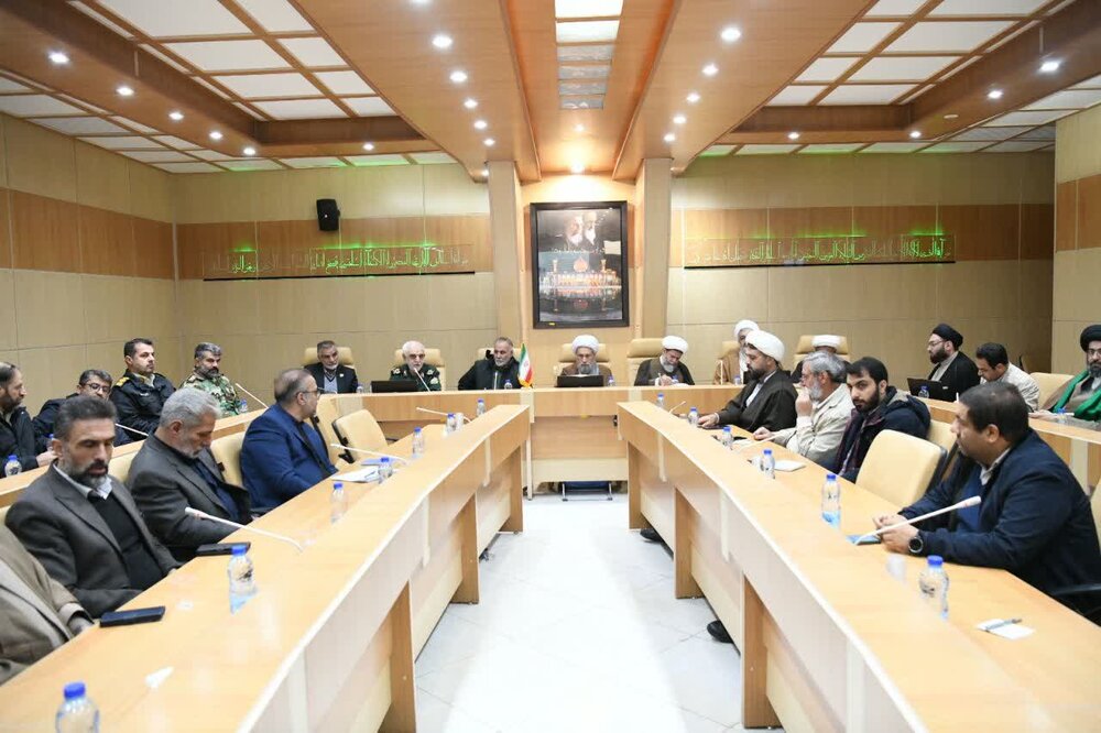 امام جمعه شیراز: شیرازی‌ها باید در تکریم شهادت حضرت شاهچراغ(ع) پیشگام باشند