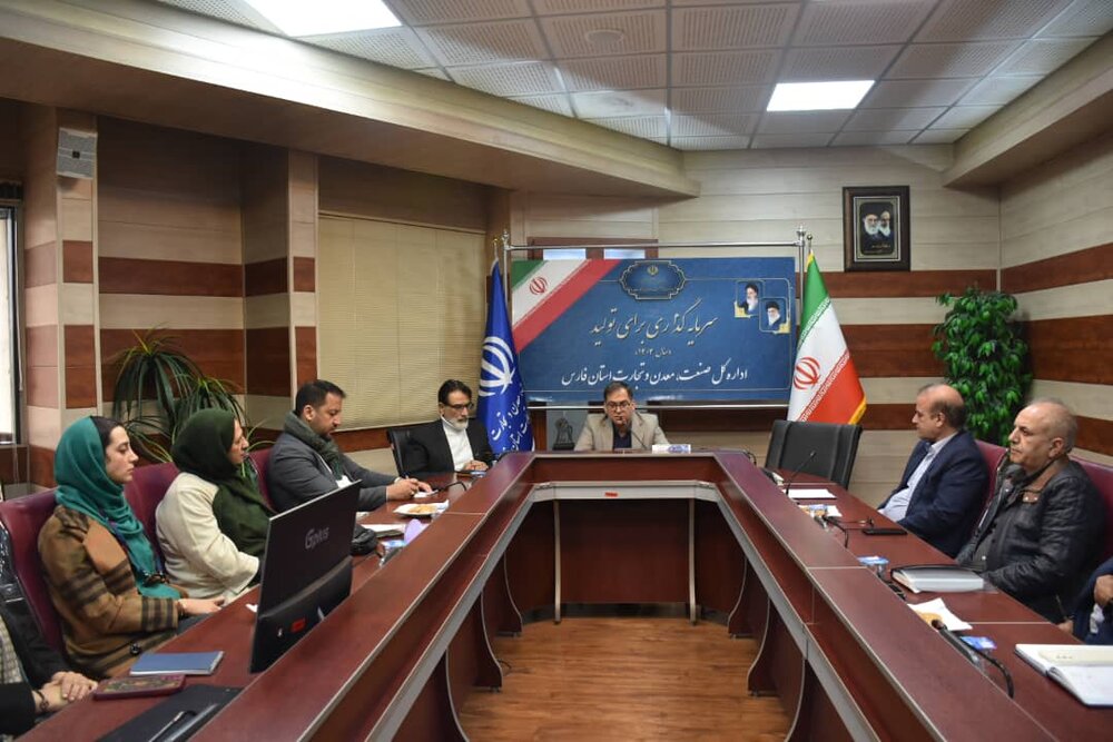 اولویت‌دهی به رفع مشکلات تولید و صادرات فرش دستباف در فارس