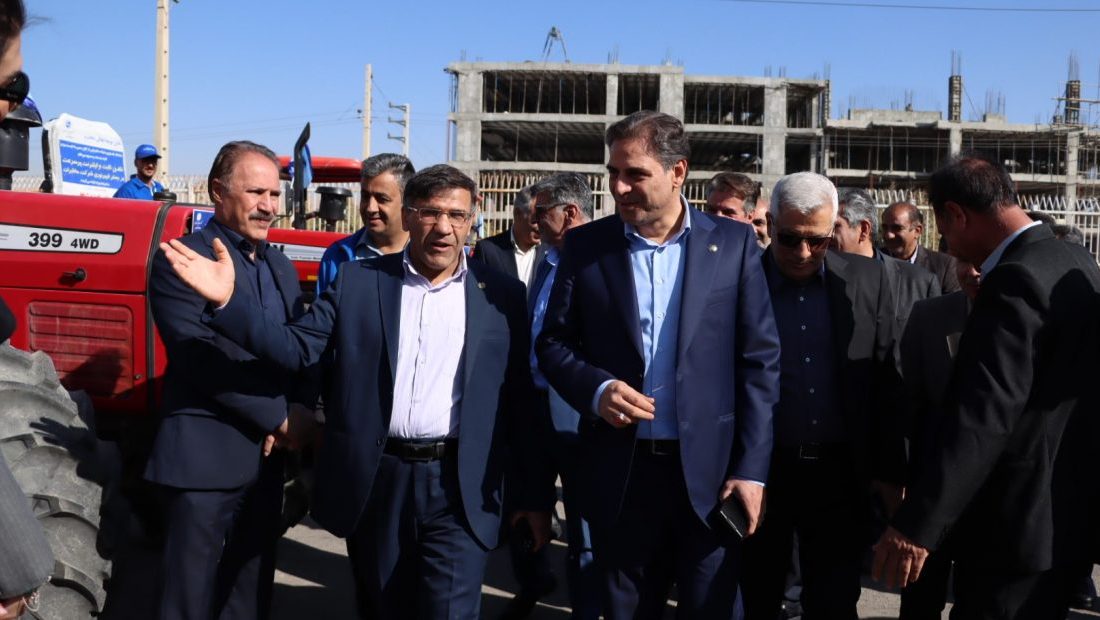 بازدید مهندس جعفرپور از تجهیزات توسعه فیبرنوری و انعقاد قرارداد با پیمانکاران