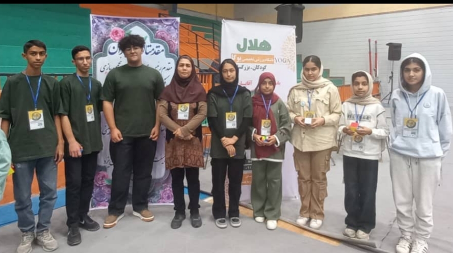 درخشش فارس در نخستین المپیاد بازیهای فکری کشور؛ فاطمه قاسمی نقره مکعب روبیک را به ارمغان آورد