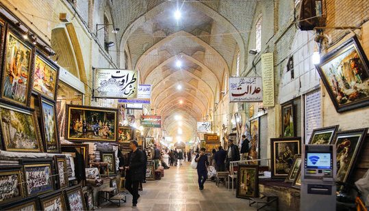 بازار فارس فعال است/ تمام اصناف مشغول فعالیت هستند