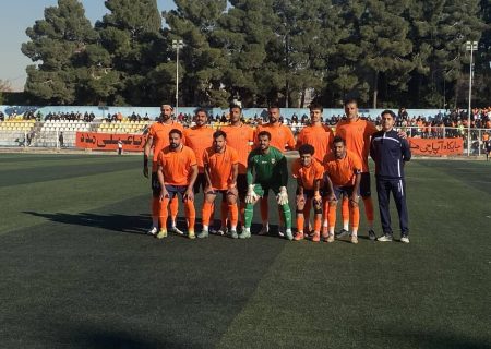 برق شیراز با پیروزی به کار خود در نیم‌فصل نخست لیگ پایان داد