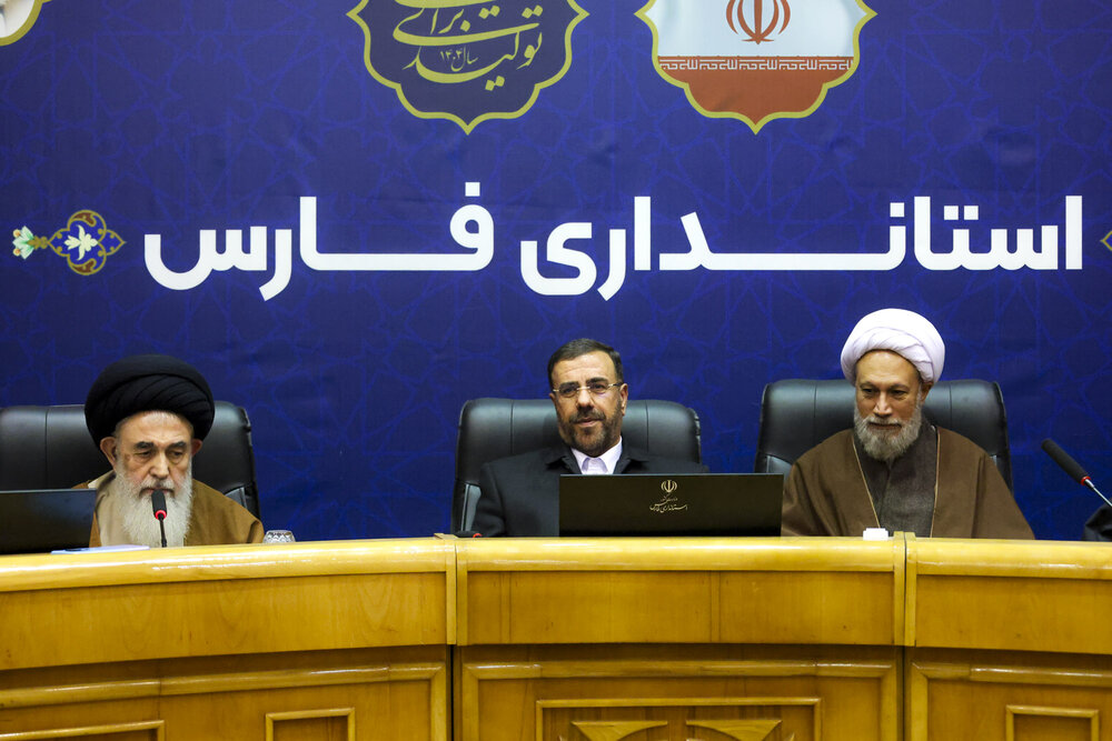 اصلاح ساختارهای اقتصادی ضرورتی اجتناب‌ناپذیر برای صیانت از حقوق مردم است