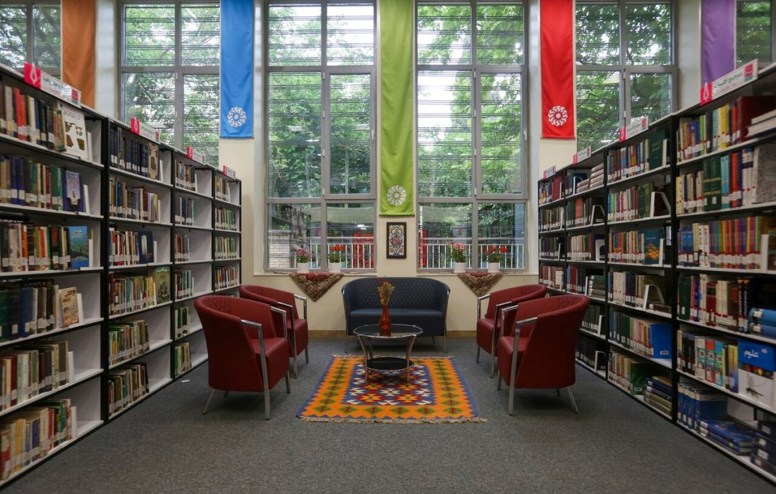 فراخوان مزایده اجاره فضای کافه‌کتاب در کتابخانه شهید آیت‌الله دستغیب شیراز