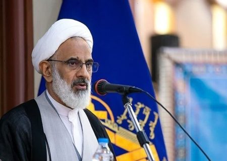 نماز، سلاح اقتدار و مقاومت در برابر دشمنان است