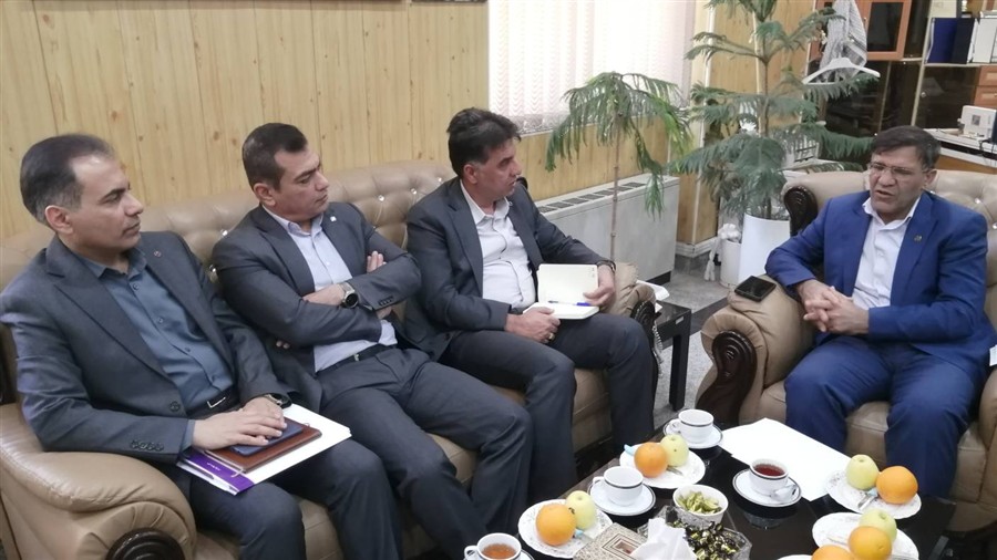 توسعه زیرساختهای نوین بانکی با فیبر نوری؛ نتیجه دیدار مدیران مخابرات فارس و بانک ایران زمین