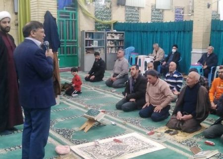 دیدار مدیر مخابرات منطقه فارس با نمازگزاران مسجدالرضا (ع) شهرستان فسا