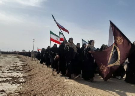 تجدید پیمان معلمان فارس با شهدای دفاع مقدس در کاروان «شهید حسین بابری»